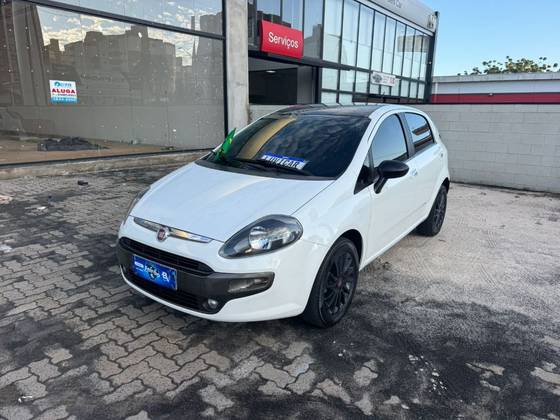 FIAT PUNTO 1.6 ESSENCE 16V FLEX 4P AUTOMATIZADO FIAT PUNTO 1.6 ESSENCE 16V FLEX 4P AUTOMATIZADO